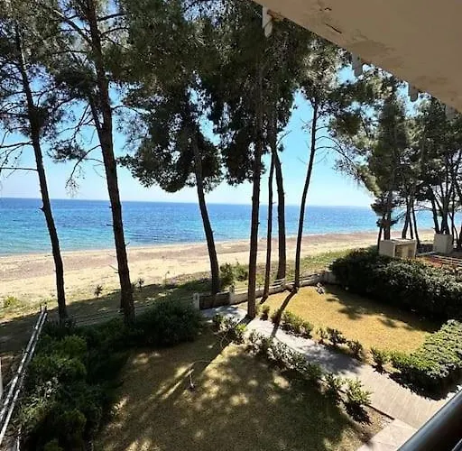 Marine Wave Kalyves Polygyrou